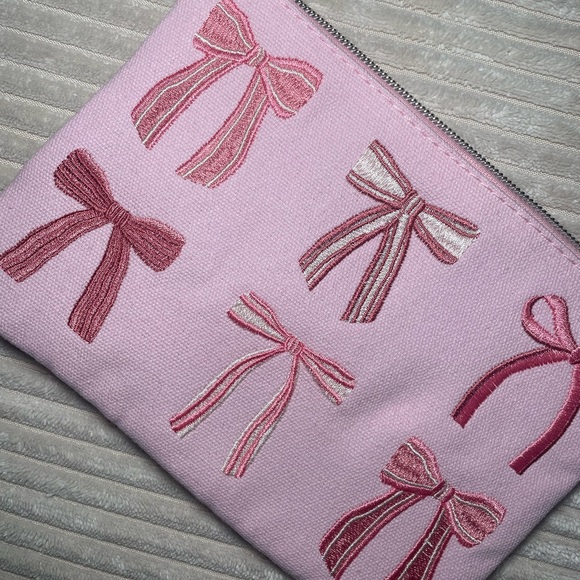 ๐๐ Boho Pink Bow Pouch NWT - Picture 2 of 5